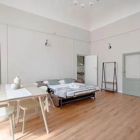 Old Town Charm & Relax - Giuga's 아파트 *